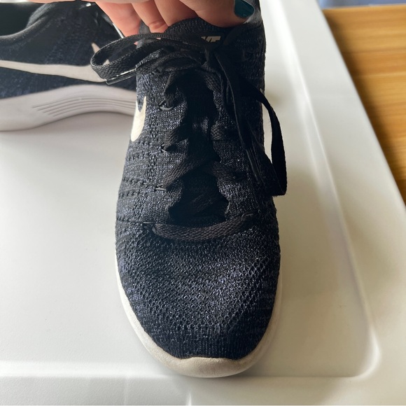 Nike LunarEpic Low Flyknit 2 Women's Running Shoes Size 7 Navy Blue 843765-005 - Picture 9 of 14